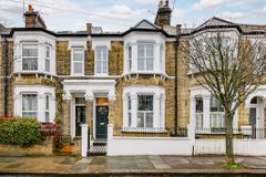 37 Eccles Road, London, Wandsworth, Greater London, SW11 1LZ