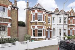 20 Crieff Road, London, Wandsworth, Greater London, SW18 2EA