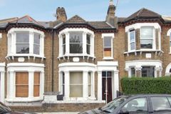119 Harbut Road, London, Wandsworth, Greater London, SW11 2RD