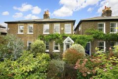 6 Willow Cottages, Richmond, Richmond Upon Thames, Greater London, TW9 3AT