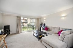 9D Thorney Crescent, London, Wandsworth, Greater London, SW11 3TR