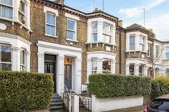 100 Harbut Road, London, Wandsworth, Greater London, SW11 2RE