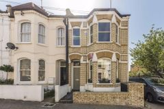 71A Harbut Road, London, Wandsworth, Greater London, SW11 2RA