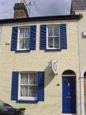 35 Cambridge Cottages, Richmond, Richmond Upon Thames, Greater London, TW9 3AY