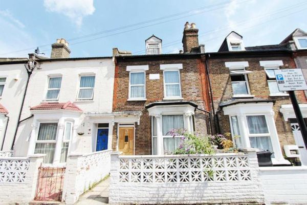 Property valuation - 90 Birkbeck Road, Tottenham, London, Haringey, N17 8NG