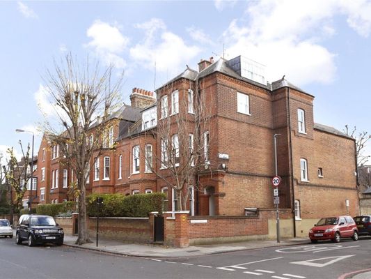 12 Cambridge Road, London, Wandsworth, Greater London, SW11 4RS