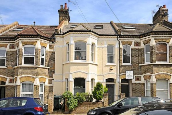 16 Harbut Road, London, Wandsworth, Greater London, SW11 2RB