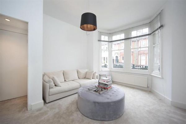 The Upper Flat At, 1 Juer Street, London, Wandsworth, Greater London, SW11 4RE