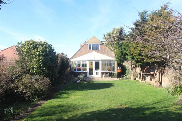Property valuation - 9 Telscombe Cliffs Way, Telscombe Cliffs ...
