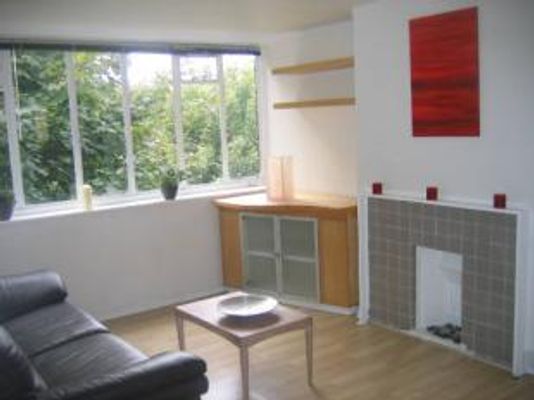 Flat 61, Harling Court, Burns Road, London, Wandsworth, Greater London, SW11 5AA