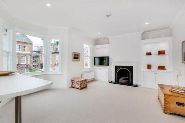 53A Parkgate Road, London, Wandsworth, Greater London, SW11 4NU