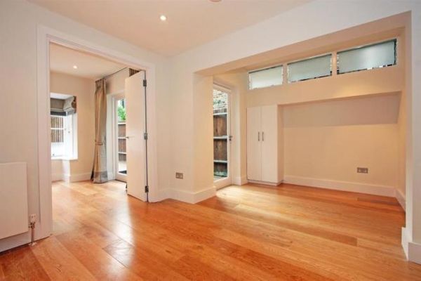 Flat A, 20 Inworth Street, London, Wandsworth, Greater London, SW11 3EP