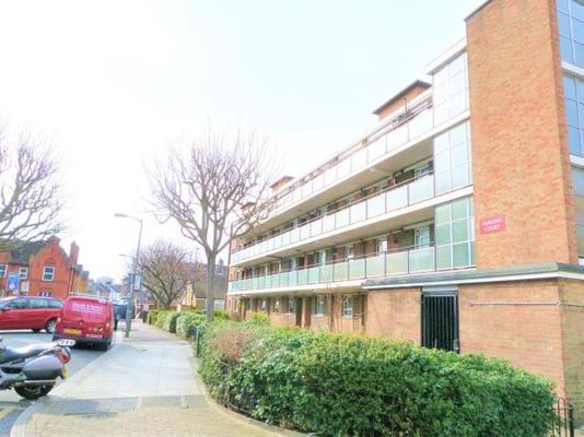 Flat 51, Harling Court, Burns Road, London, Wandsworth, Greater London, SW11 5AA