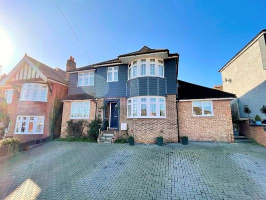 Chessel Avenue, Southampton, SO19 4DY 4 bed detached house - £650,000