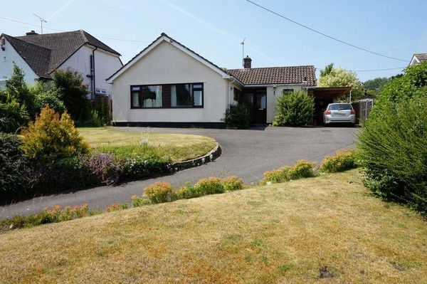 Property valuation - Viners Lodge, Comeytrowe Road, Trull, Taunton ...