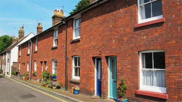 Property valuation for 31 New Road Lewes East Sussex  