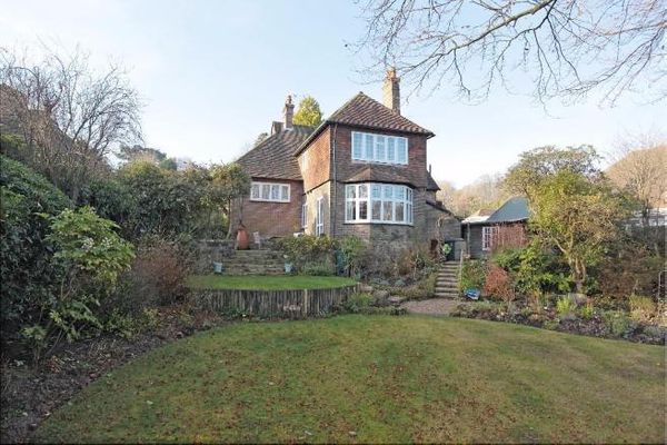 Property Valuation For Little Chowne Croft Road Crowborough Wealden East Sussex Tn6 1dr The Move Market