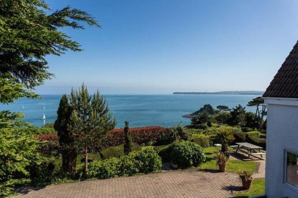 Property Valuation For Thatcher Brow Ilsham Marine Drive Torquay Torbay Tq1 2ht The Move Market